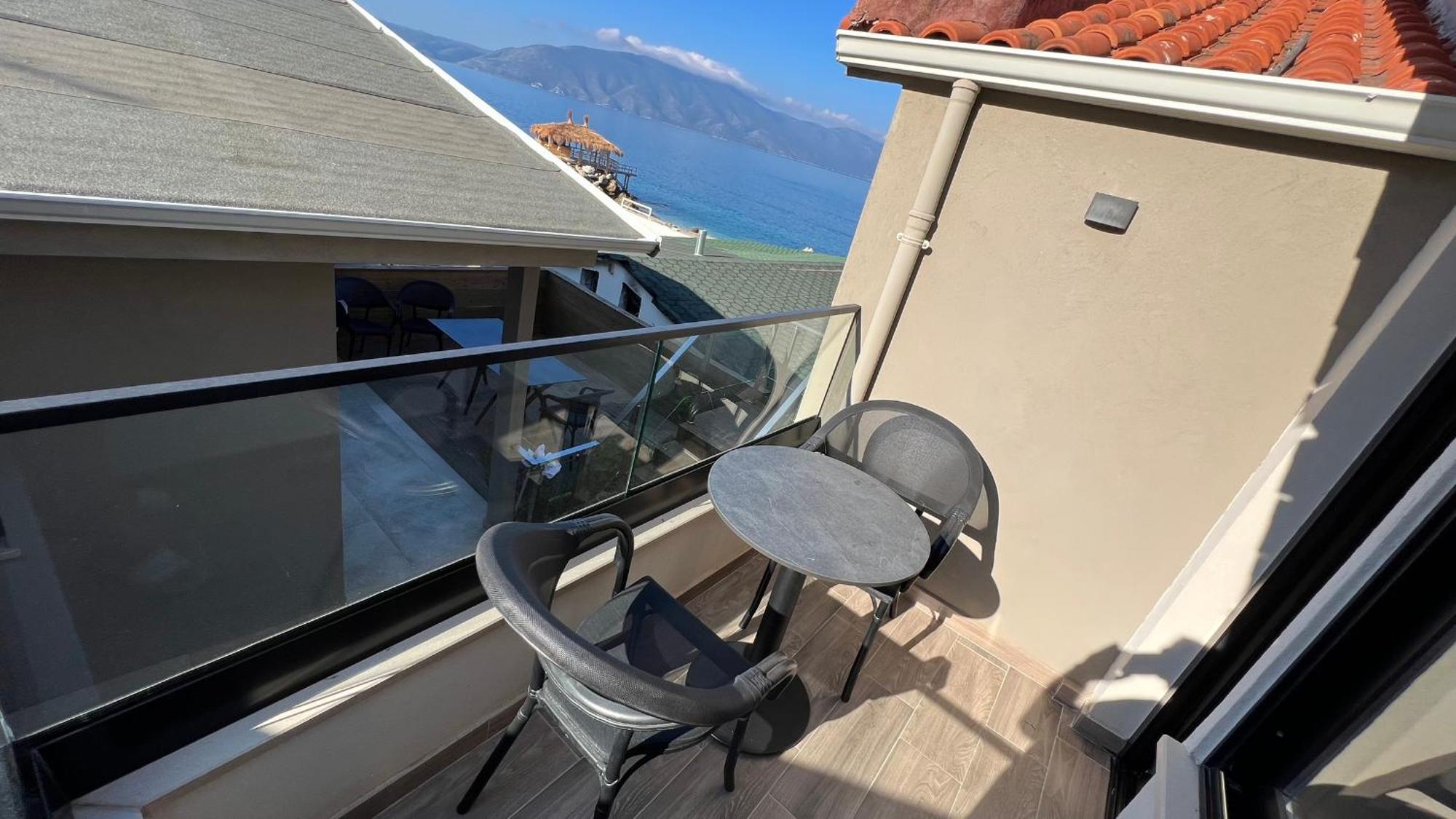 Villa Tramonto Vlore Radhime Bagian luar foto