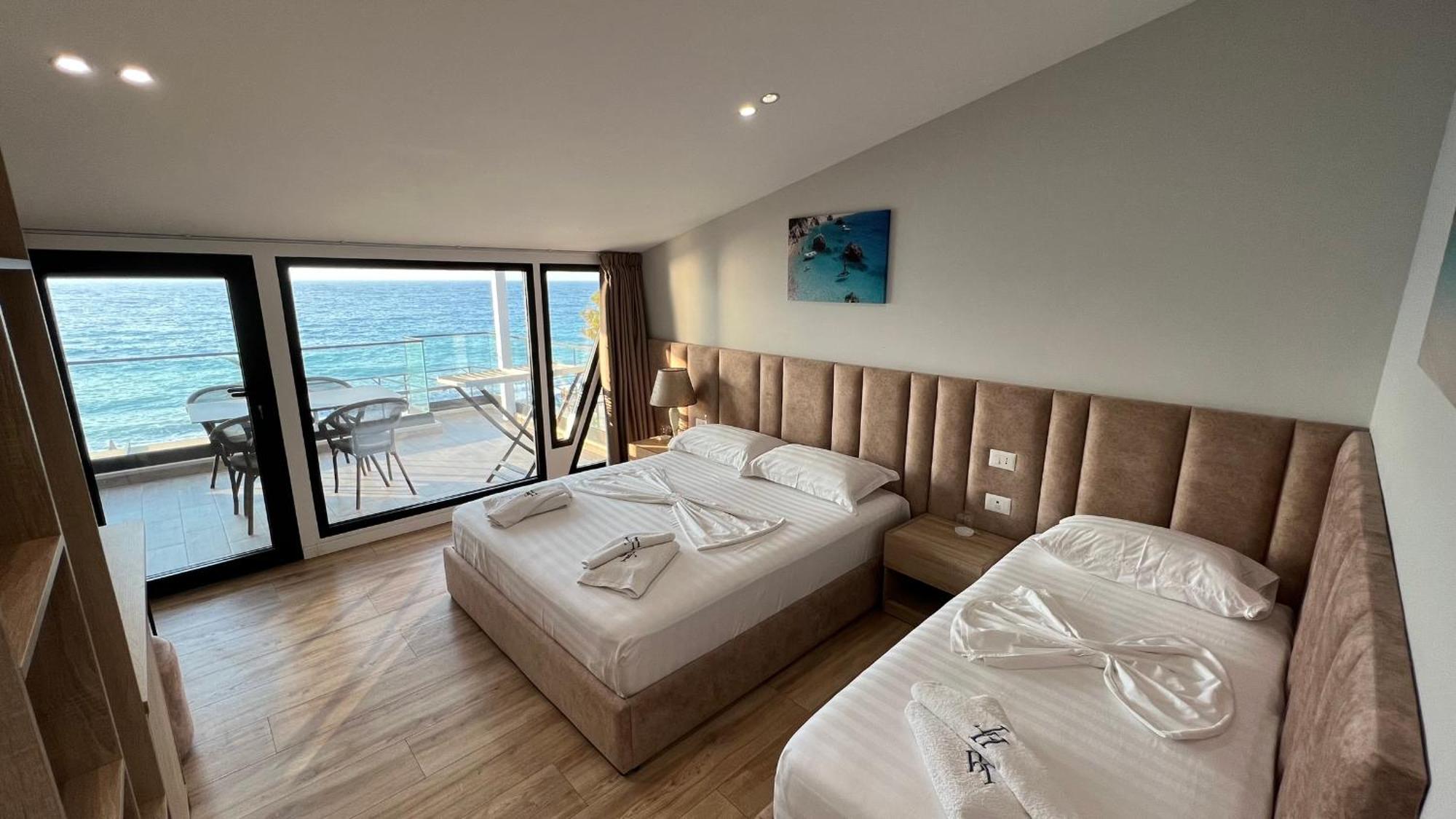 Villa Tramonto Vlore Radhime Bagian luar foto