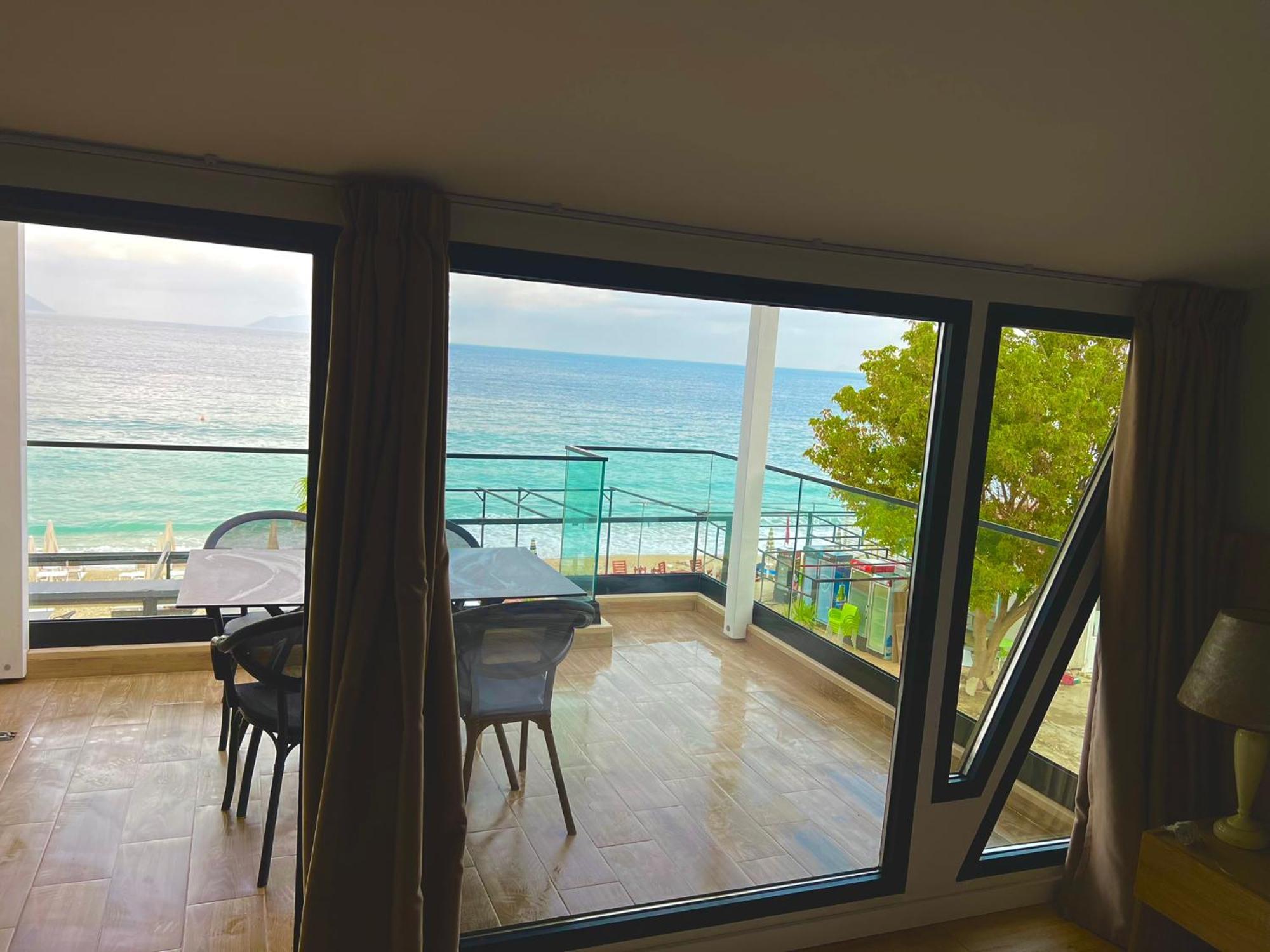 Villa Tramonto Vlore Radhime Bagian luar foto
