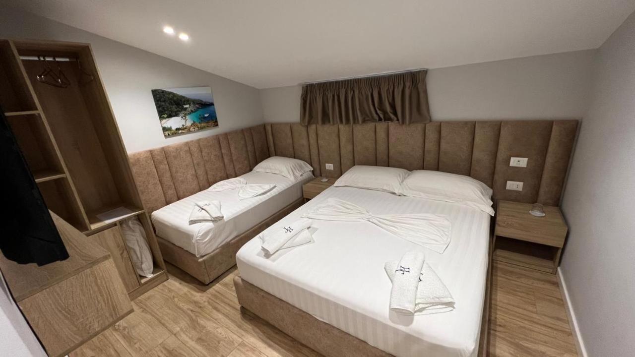 Villa Tramonto Vlore Radhime Bagian luar foto